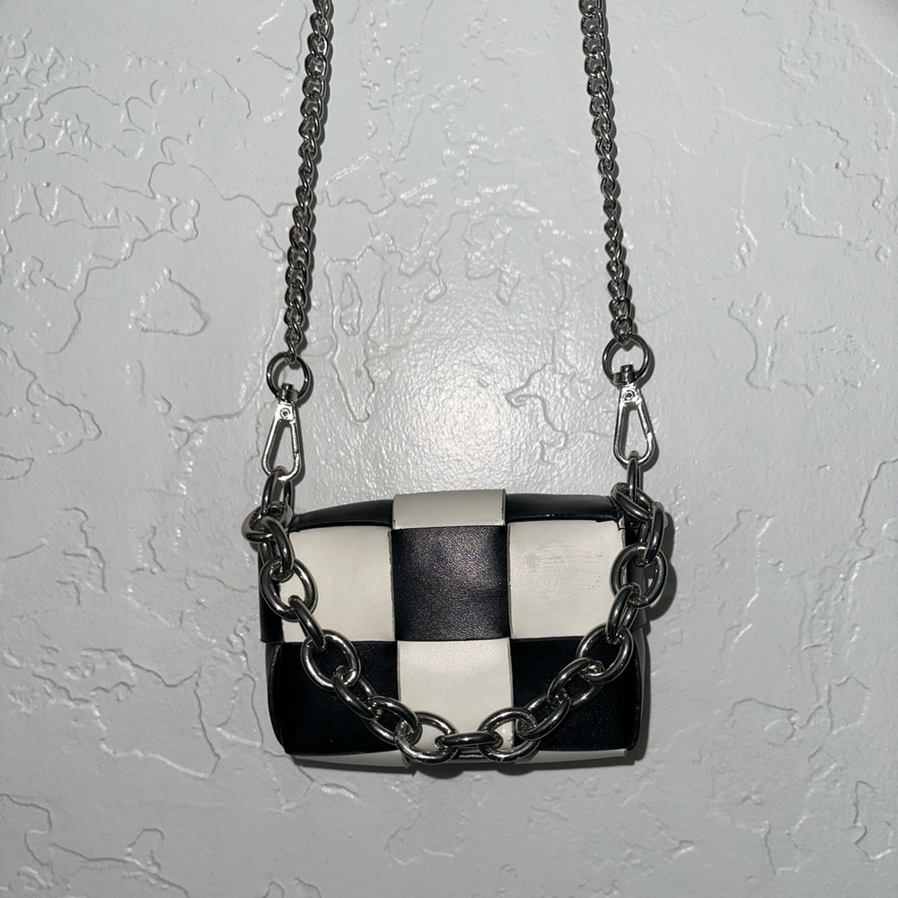 Mini cross body